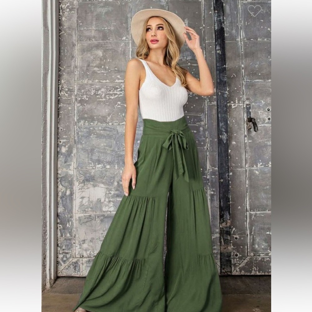 Straps Waist Pleated Wide Leg Pants